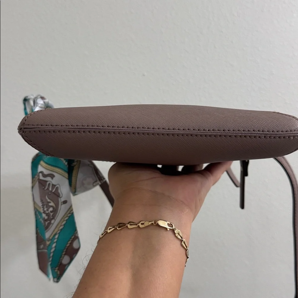 Kate Spade Laurel Way Crossbody – Taupe | EUC